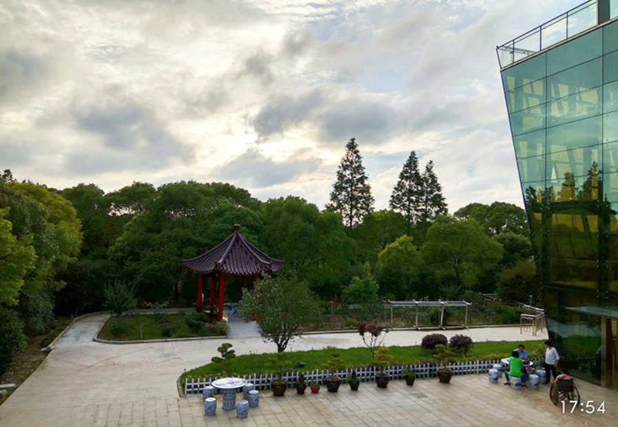 上海市崇明县嘉龙养老院