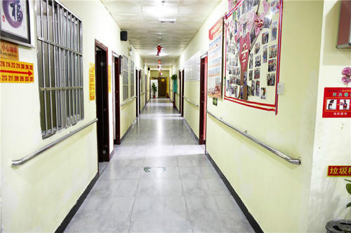 南宁市柏灵护老院