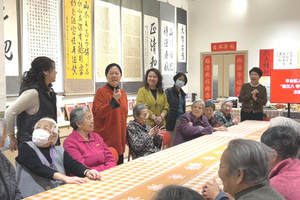 丰台区人大常委会在芳华里家庭养老社区开展志愿服务