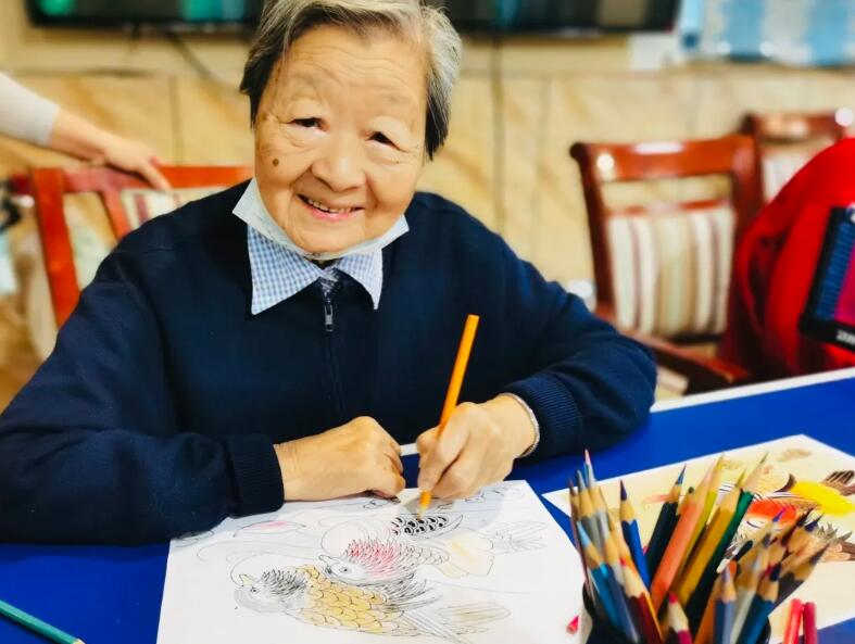 凯健养老 | 从卧床到自理，93岁奶奶在养老院活出豁达人生
