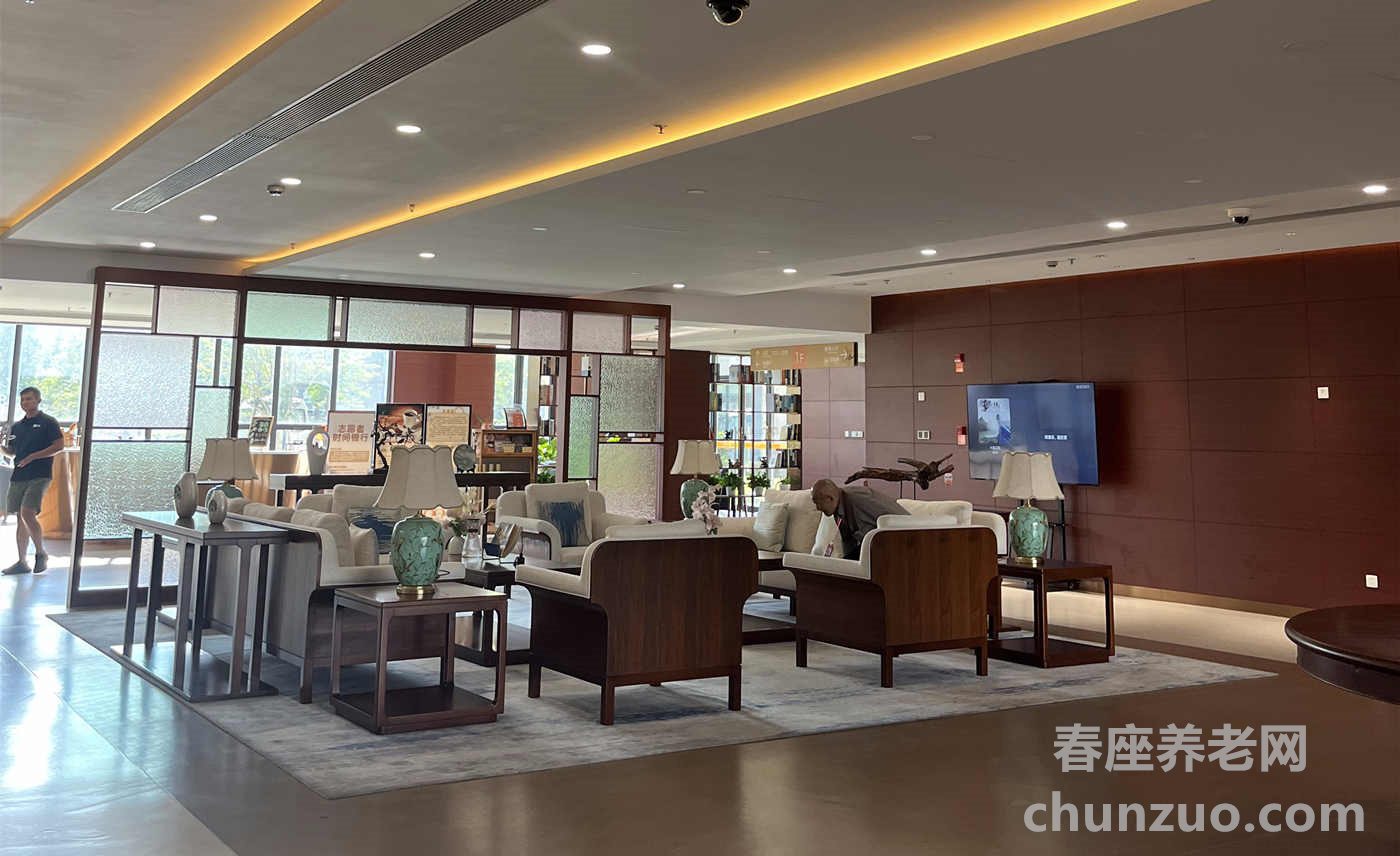 海鸥养老院